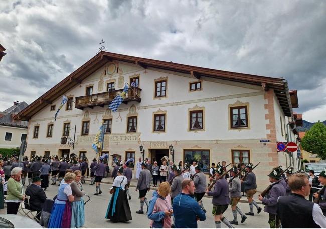 Hotel Altwirt Ленггрис Экстерьер фото